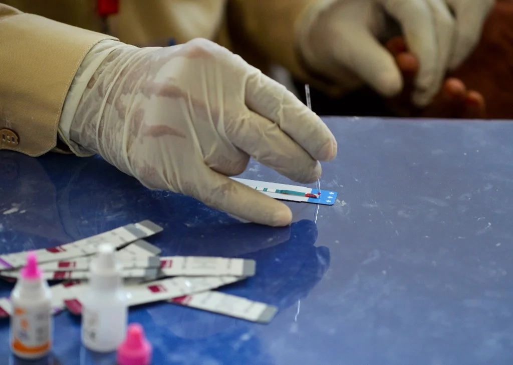 เด็กปากีสถานติดเชื้อ HIV 900 คน หลังหมอใช้เข็มฉีดยาเก่า อ้างว่าคนไข้จนเกินกว่าจะใช้เข็มใหม่