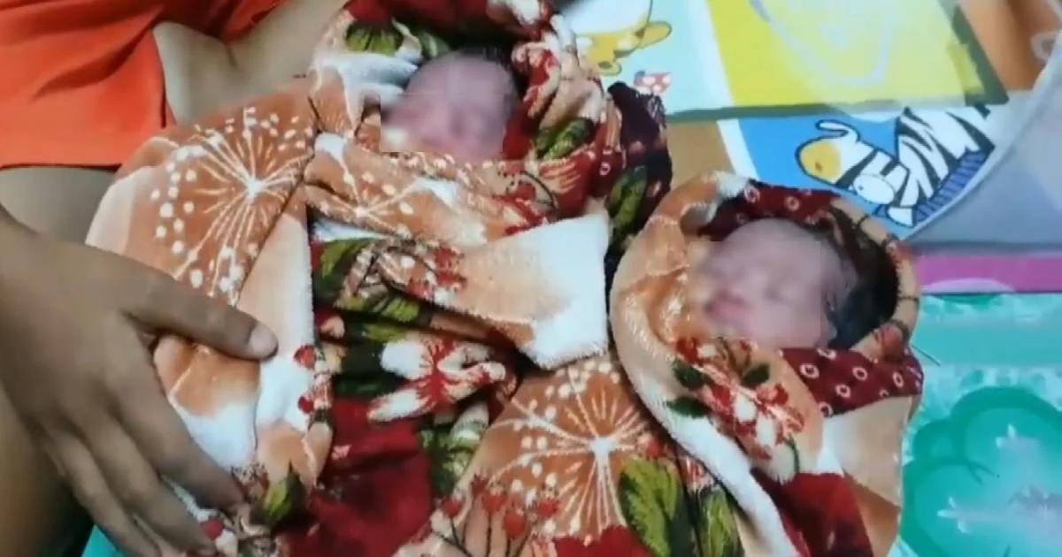 สาววัย 22 คลอดลูกแฝดกลางดึก สามีเปิดยูทูบช่วยทำคลอดเอง