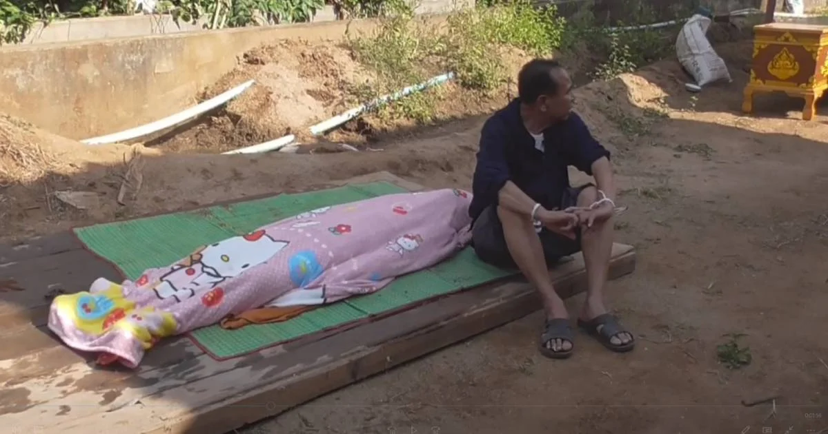 เสพยาจนหลอน ถูกพ่อดุด่าคว้ามีดปาดคอ หลานชายมาเห็นโดนฆ่าไปด้วย