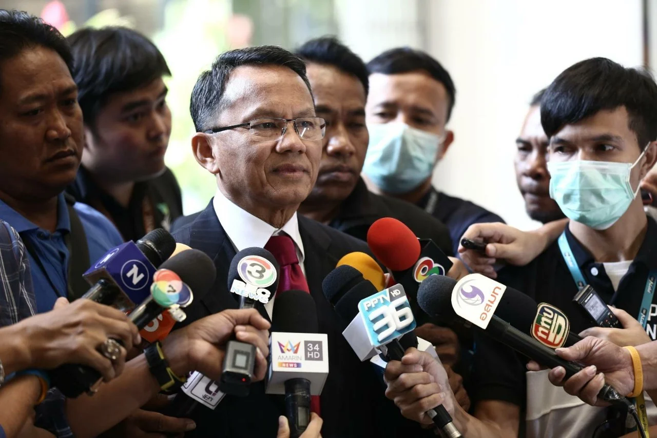 รมว.ยุติธรรมยันไม่มีผลประโยชน์แฝงปล่อยตัว “ปลอดประสพ-ยงยุทธ” ทุกอย่างเป็นไปตามกฎพร้อมสวมกำไล EM รายงานตัวเสมอ