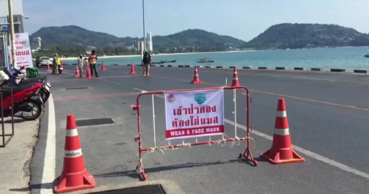 ภูเก็ตล็อคดาวน์หาดป่าตอง ห้ามเข้า-ออก 24 ชม. ฝ่าฝืนคุก 1 ปี ปรับไม่เกิน 1 แสนบาท