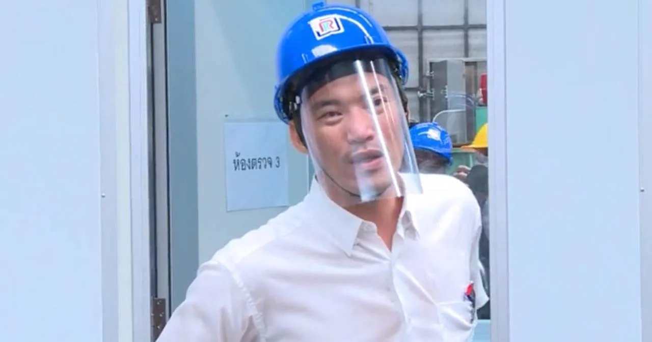 ธนาธร เปิดตัวห้องตรวจโรคติดเชื้อโควิด-19 เตียงแรงดันลบ เผยไม่รู้แม่ได้จม.จากนายกฯหรือไม่