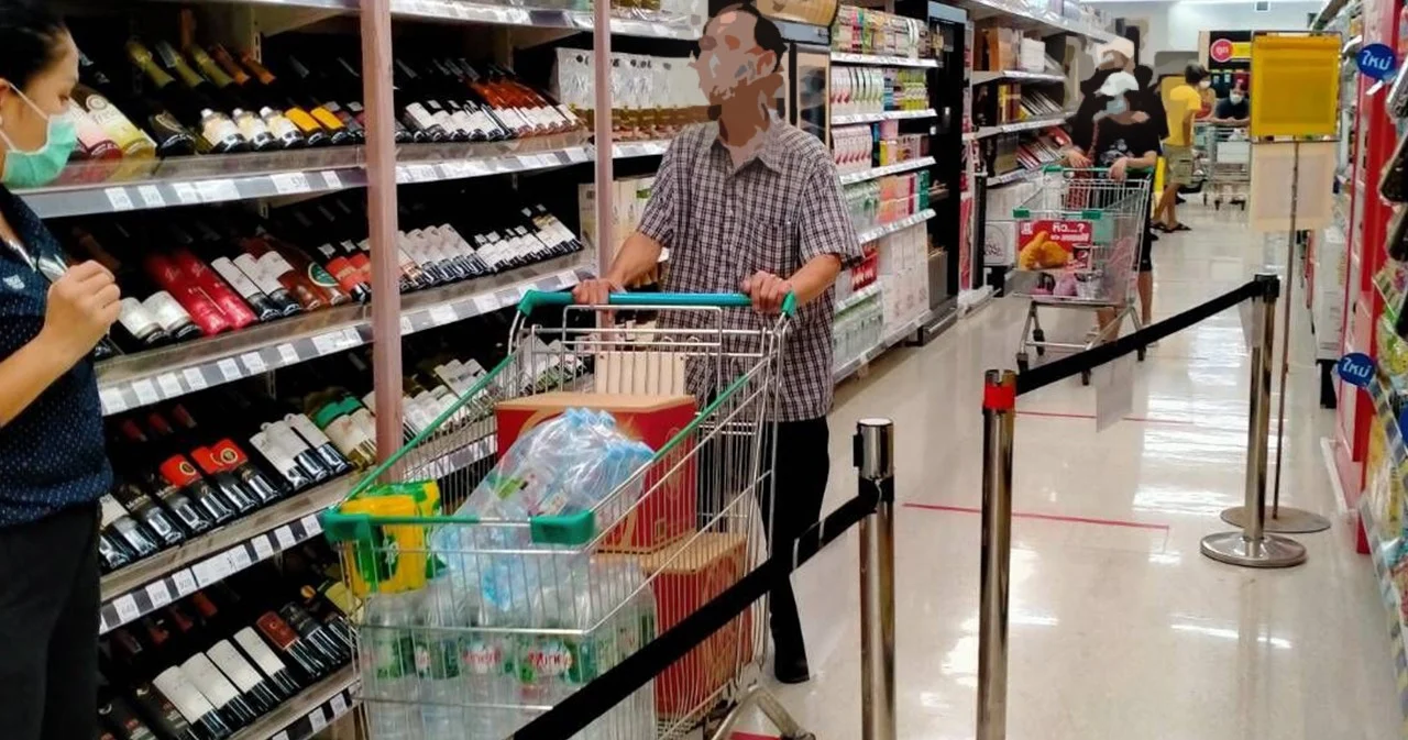  เทสโก้ โลตัส จัดระเบียบการซื้อเครื่องดื่มแอลกอฮล์เข้าซื้อได้ครั้งละ 5 คน