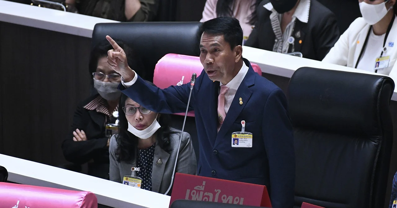 สุทิน ชี้งบฟื้นฟู 4 แสนล้านแค่หวังกระตุ้น ศก. ยุคทักษิณหมุน 7 รอบ ยุคนี้ 2 รอบเข้านายทุน