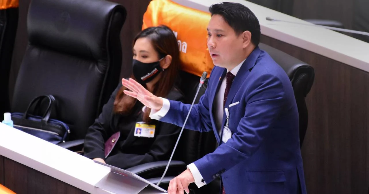 ก้าวไกลทวงถามเรื่องเงินนอกงบประมาณ กองทัพ-กลาโหม รับปากไว้จะชี้แจง