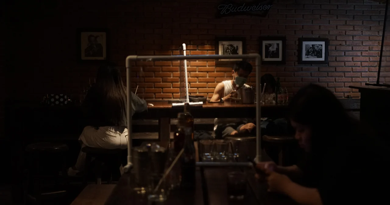 ‘บริคบาร์’ ผับในตำนานย่านข้าวสาร ในวันที่เปิดได้แต่ไม่เหมือนเดิม