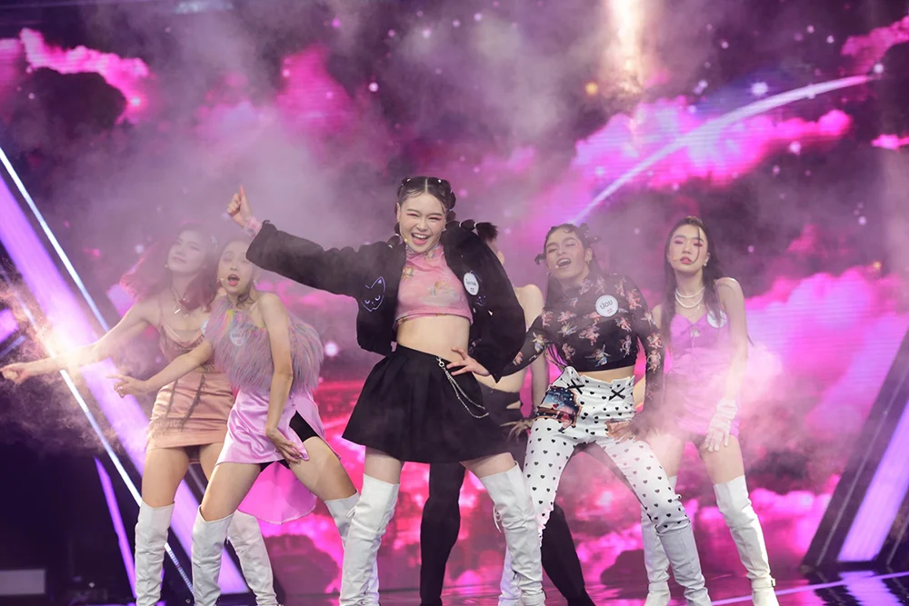 4EVE Girl Group Star
