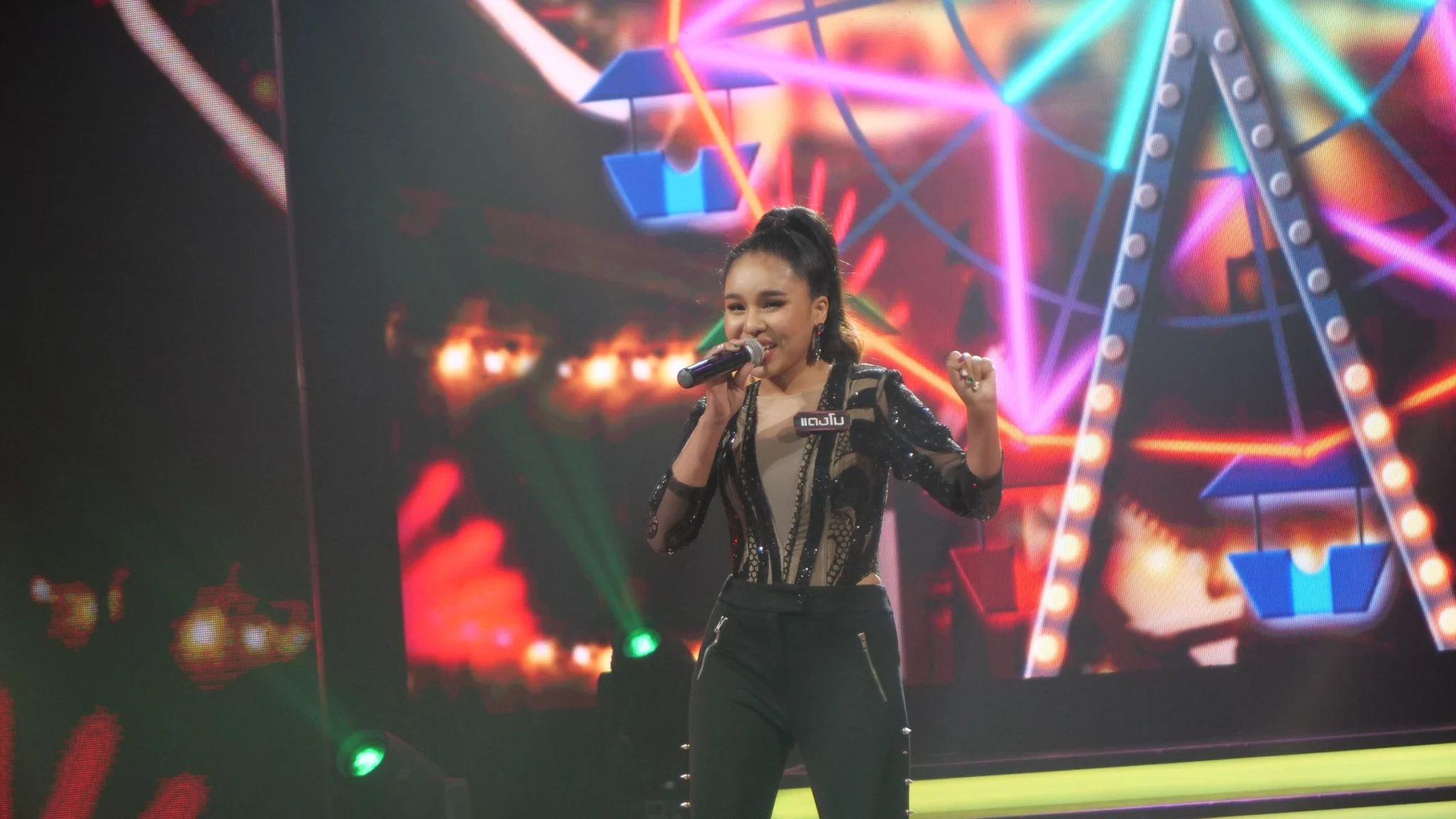 นักร้องสองไมค์ซีซั่นใหม่ แตงโม ภัทรา