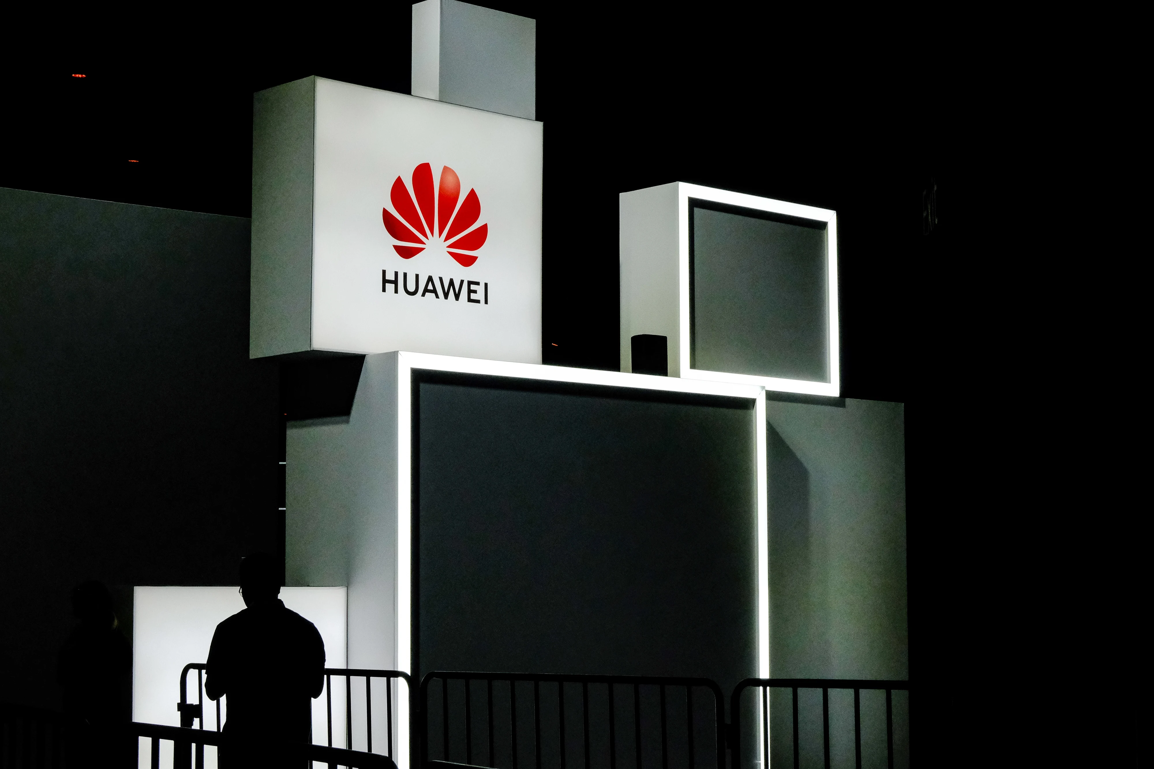 รัสเซียประกาศร่วมมือกับ Huawei วางระบบ 5G ในประเทศ