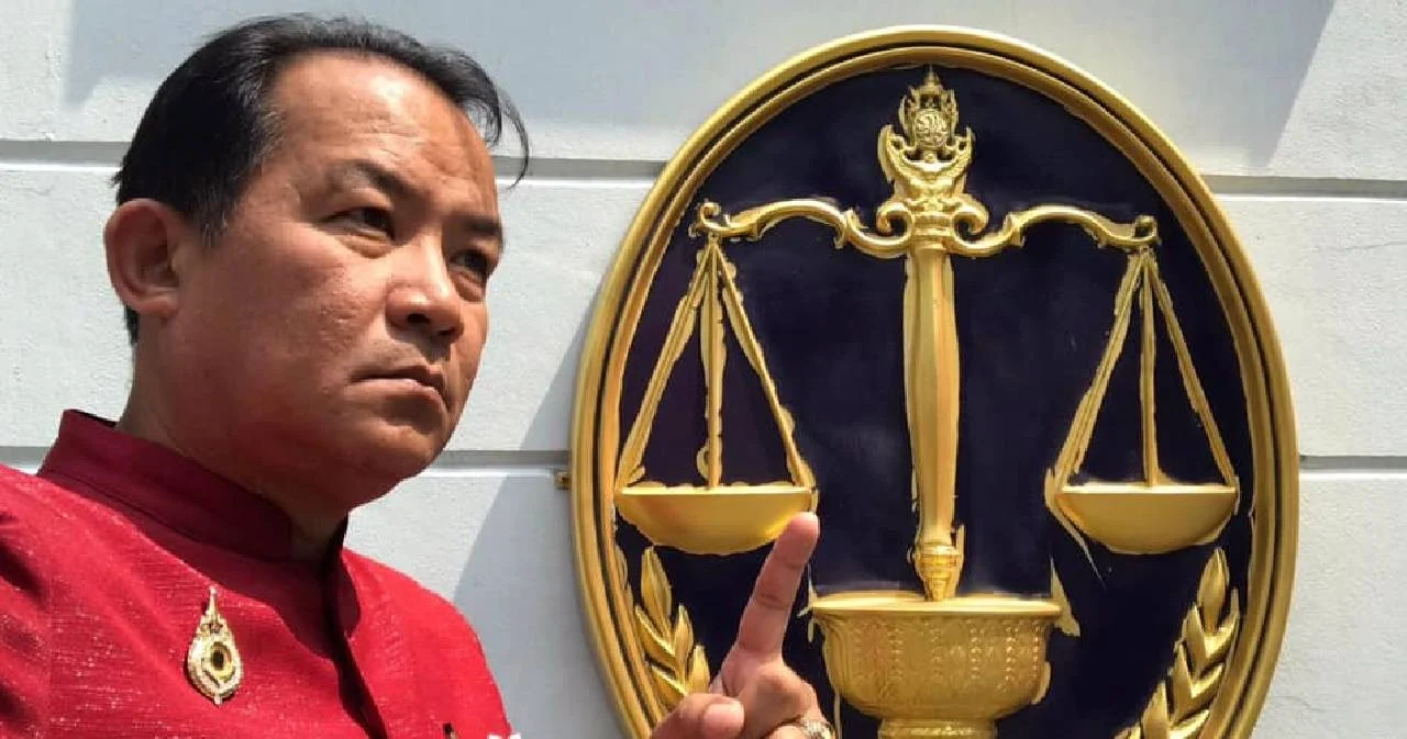 ศรีสุวรรณ โพสต์เตือน การชุมนุมที่อนุสาวรีย์ประชาธิปไตยวันนี้ ผิดกฎหมาย