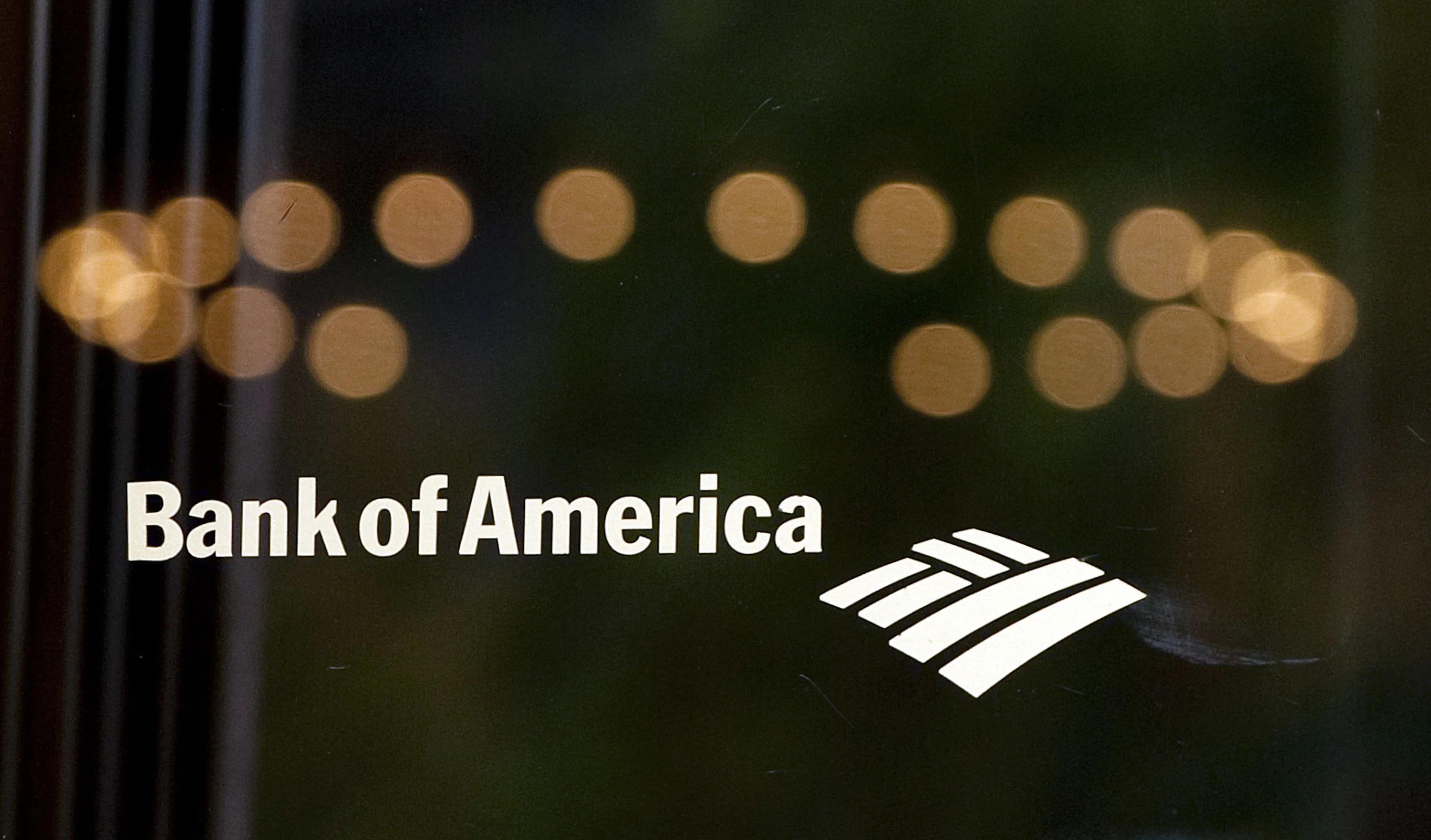 ลูกค้า Bank of America เป็นงง เปิดแอปฯ เช็คยอดเงินบนมือถือ อยู่ดีๆ มีเงินเพิ่ม 7.7 หมื่นล้าน