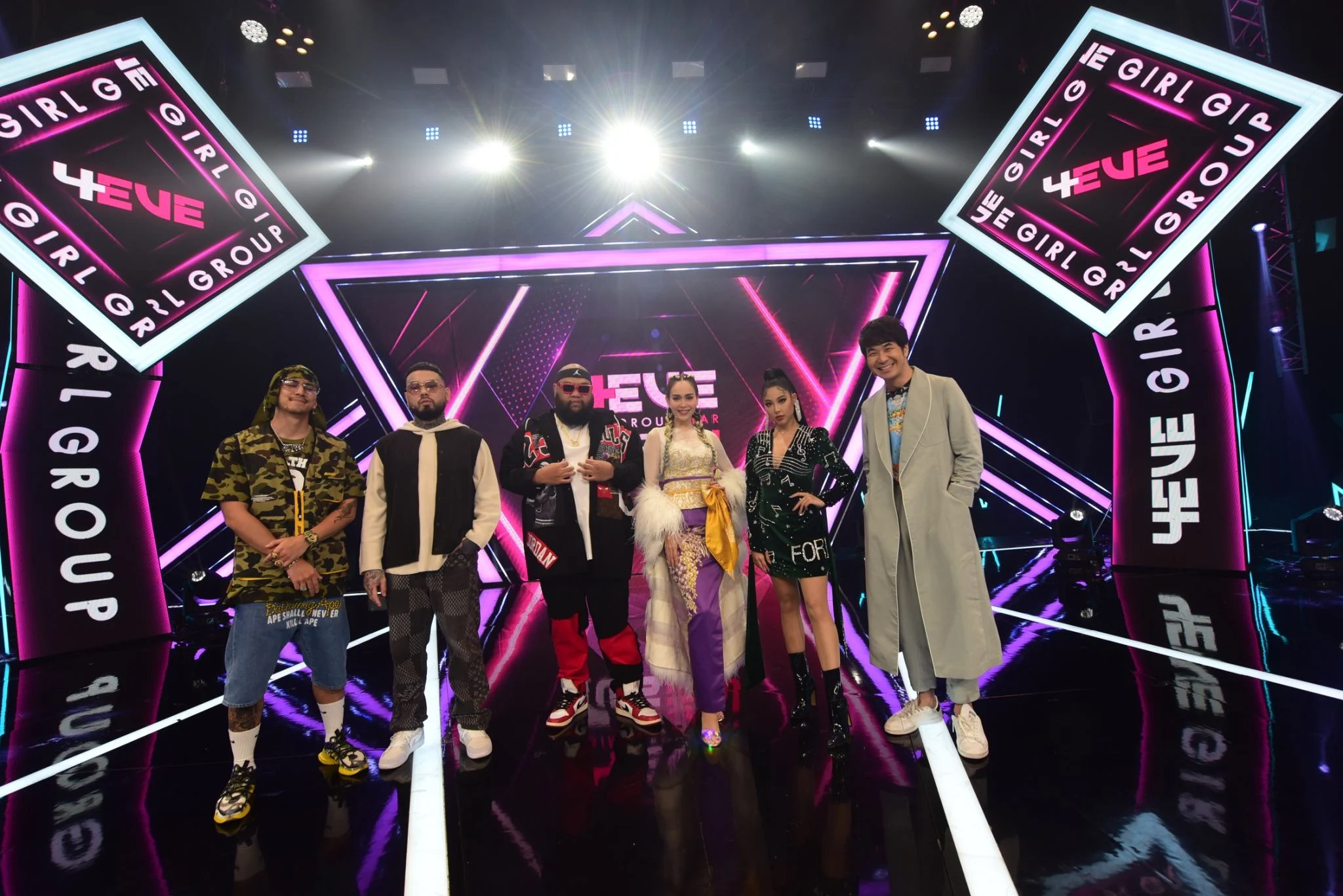 4EVE Girl Group Star