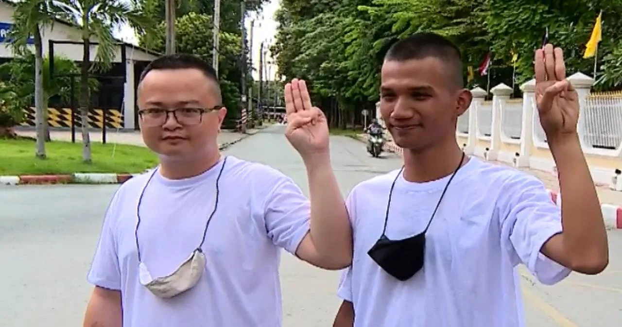 ศาลให้ปล่อยตัว อานนท์-ไมค์ จากเรือนจำ หลัง ตร. ขอยกเลิกฝากขัง ระบุสอบเสร็จแล้ว
