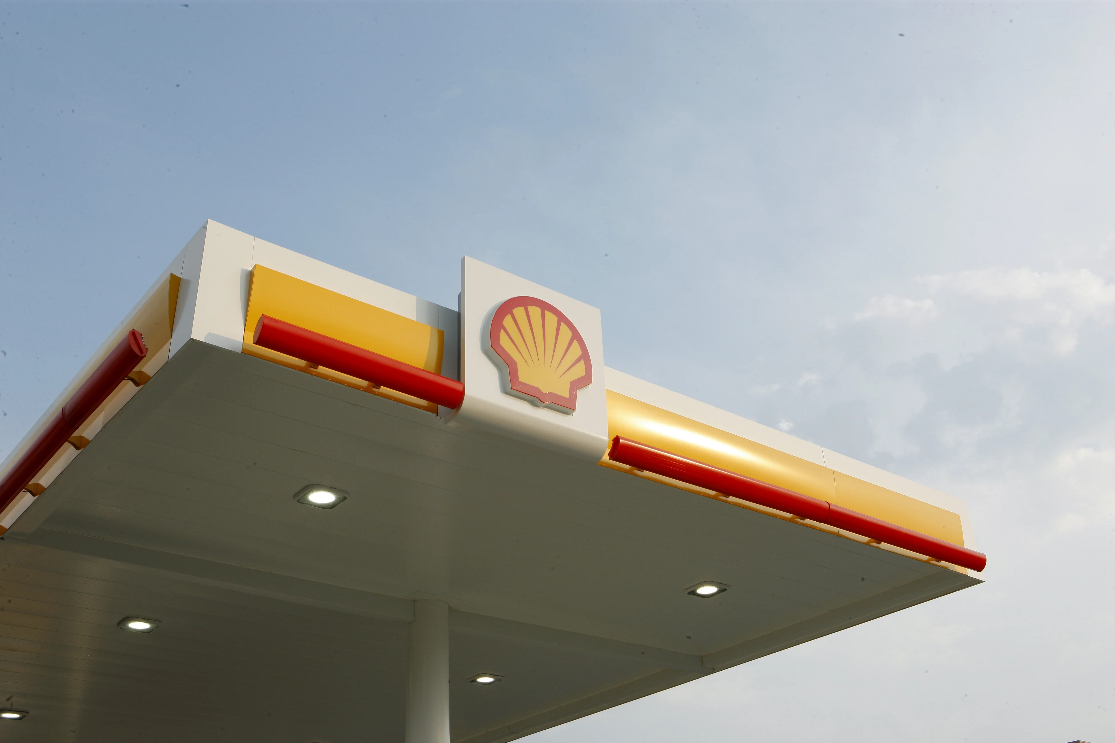 Shell เตรียมปรับโครงสร้างองค์กรครั้งใหญ่ ลดการพึ่งพาแก๊สและน้ำมันรับการเปลี่ยนผ่านด้านพลังงาน
