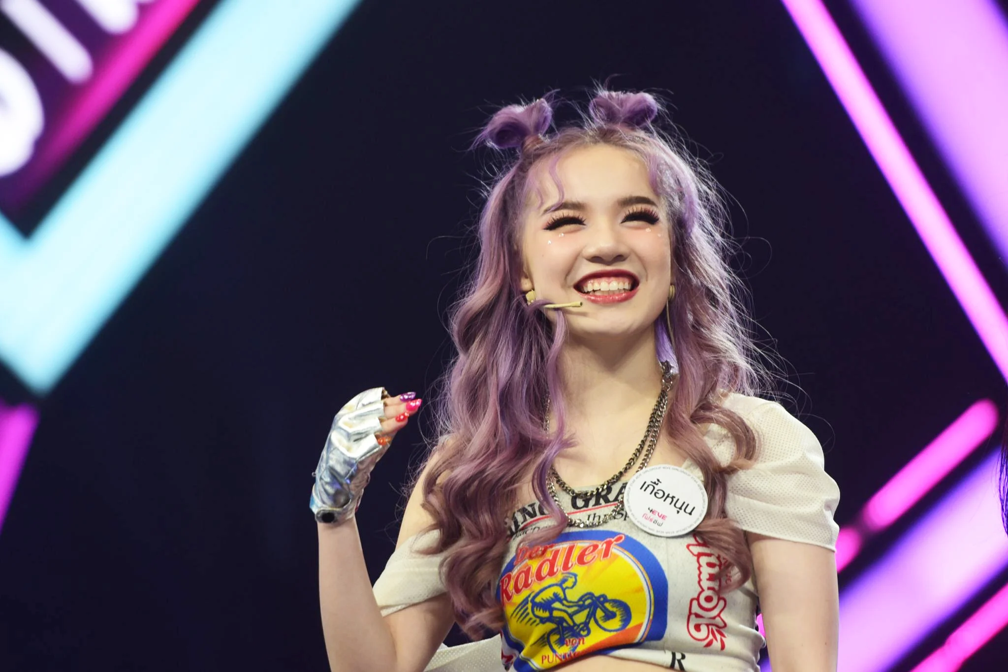 4 EVE Girl Group Star