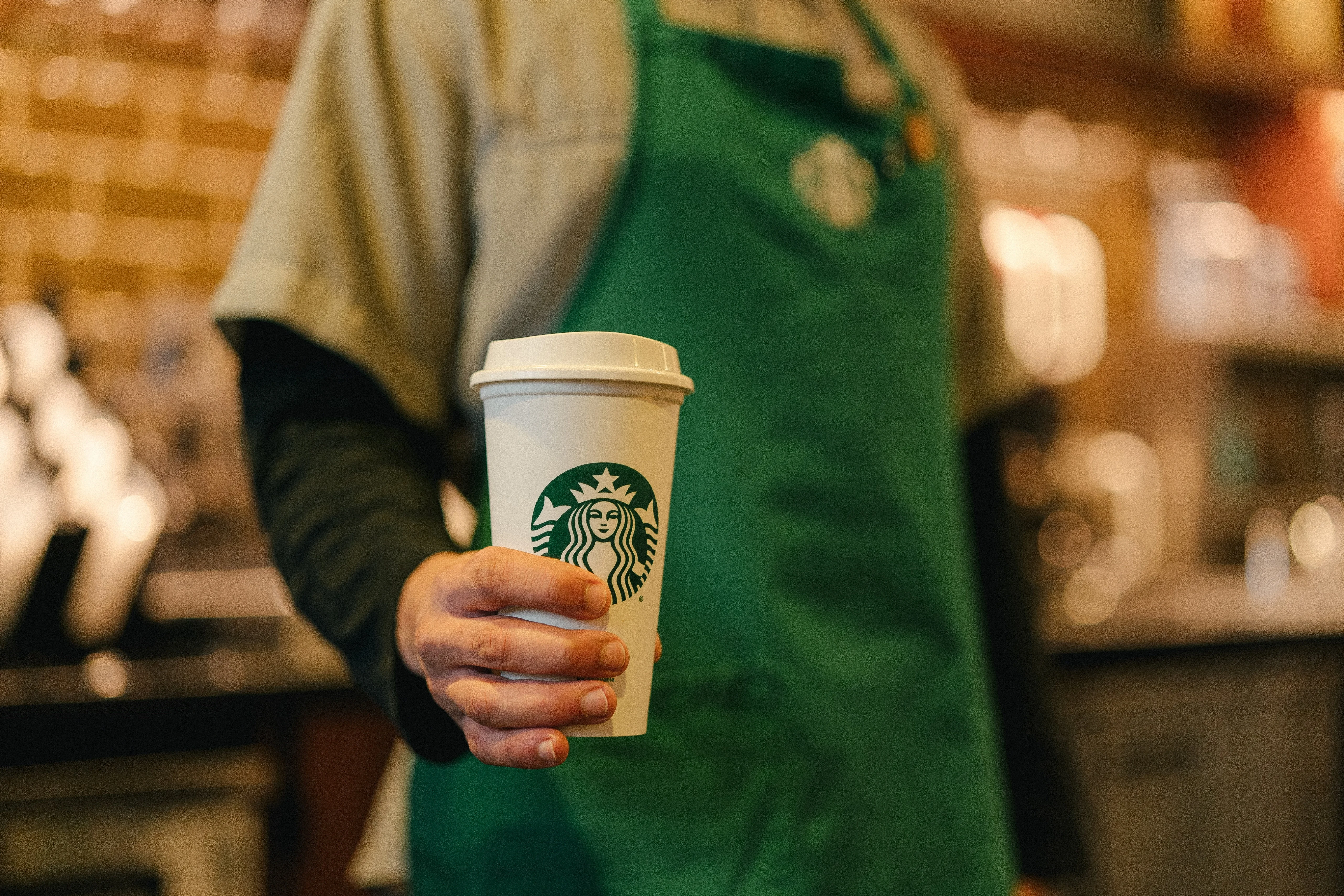 Starbucks เตรียมยกเลิกแก้วแบบใช้ครั้งเดียวทิ้ง เริ่มที่เกาหลีใต้ภายในปี 2025