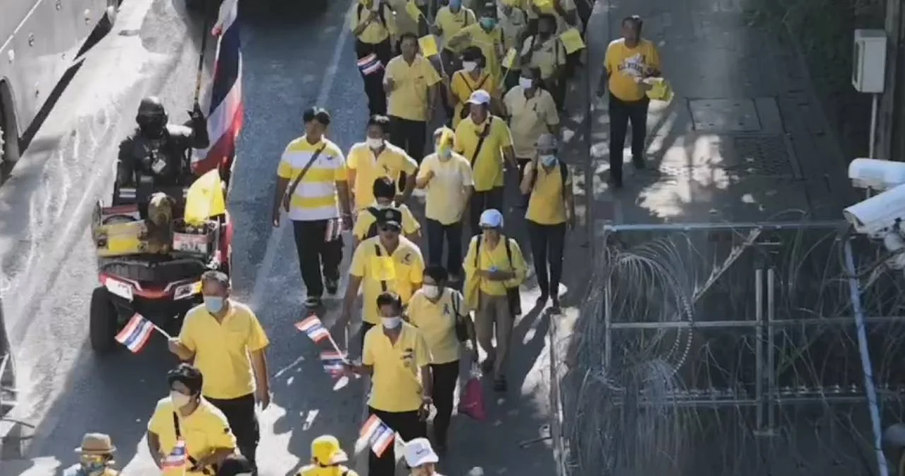 ตร. แจงภาพถ่ายเสื้อเหลือง ชี้เป็นการเชิญออก ไม่ได้ให้เข้าพื้นที่