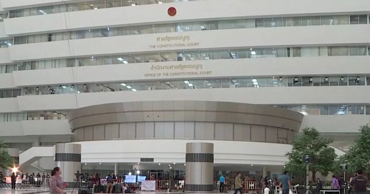 ศาลรธน.รับคำร้องวินิจฉัยสถานภาพ ส.ส. ‘สิระ’