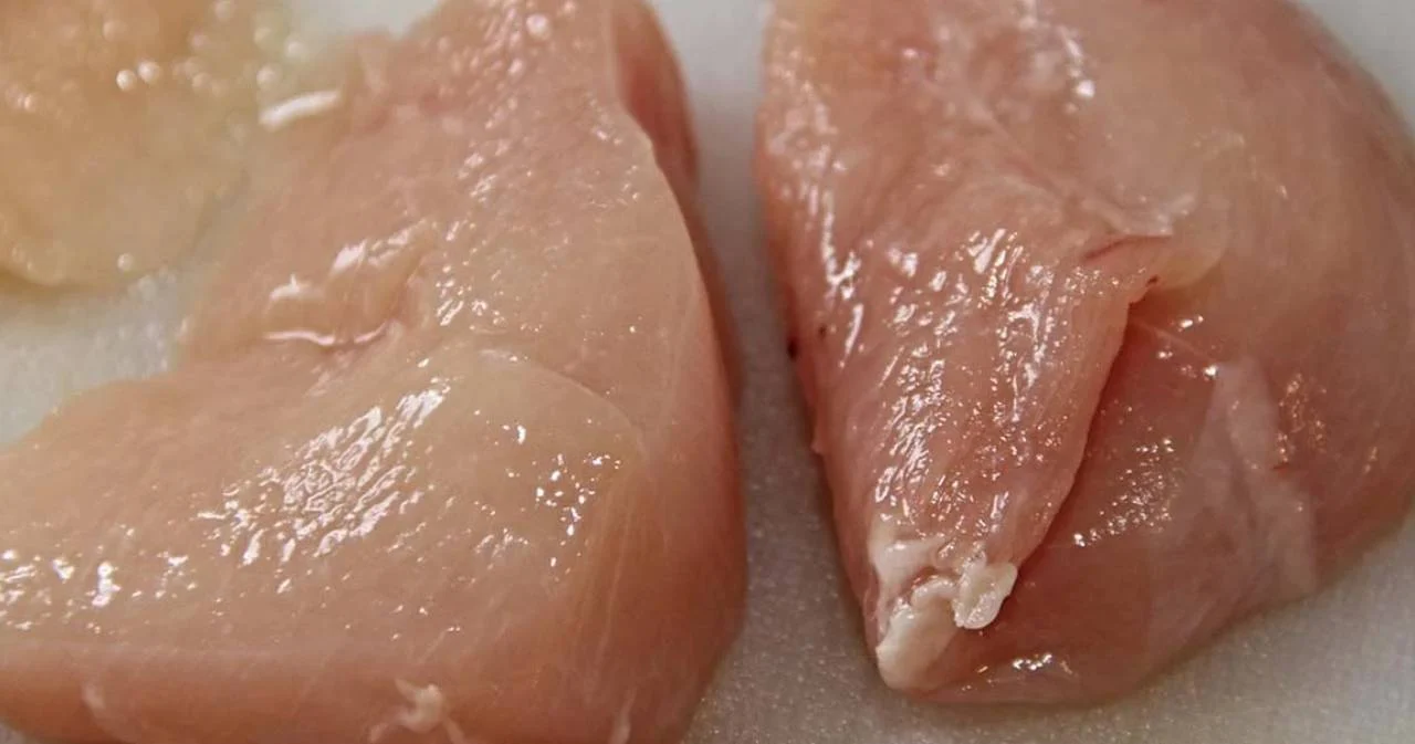 กรมอนามัยเตือน ‘ซาซิมิอกไก่ดิบ’ อันตรายกว่าที่คิด เสี่ยงติดเชื้อ ท้องร่วง อาหารเป็นพิษ
