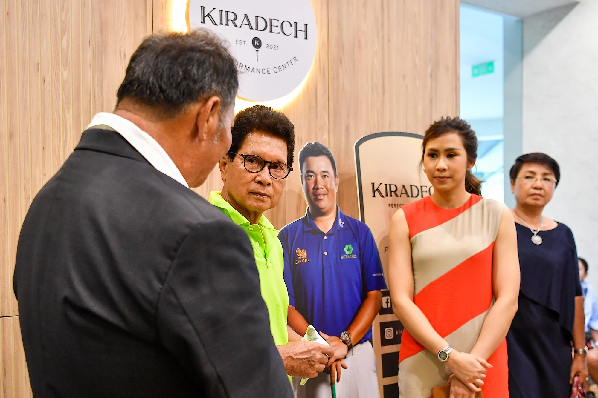 สิงห์, สันติ ภิรมย์ภักดี