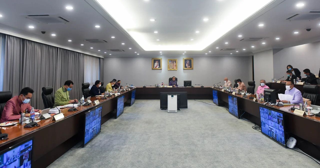 นายกฯ สั่งรายงานจำนวนเตียง-คืบหน้าวัคซีนแบบเรียลไทม์ จี้สภาพัฒน์ฯ หามาตราการเยียวยาเพิ่ม