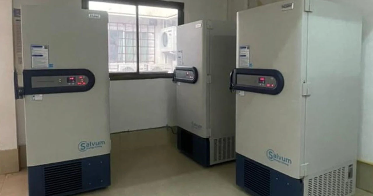 ลาวเตรียมตู้เย็นพิเศษ รอรับวัคซีน ‘ไฟเซอร์’ กว่า 1 แสนโดส จากโครงการ ‘COVAX’