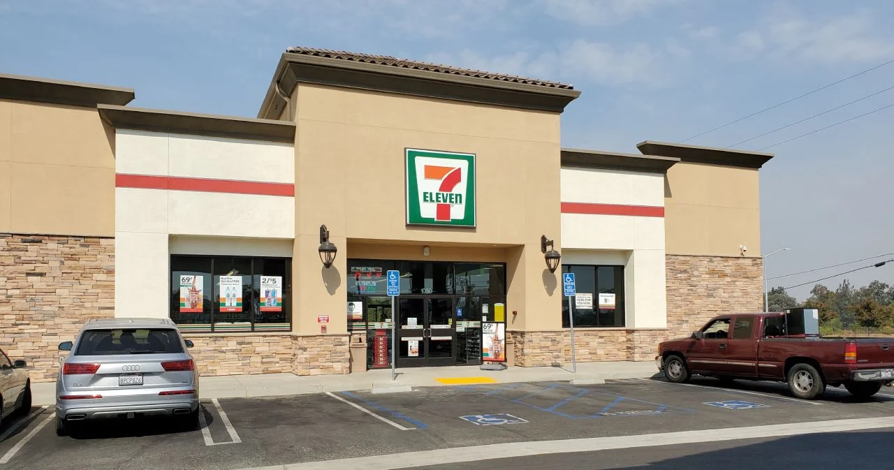 สหรัฐฯ สั่ง 7-Eleven ขายสาขา 293 แห่ง ป้องกันผูกขาดการค้า
