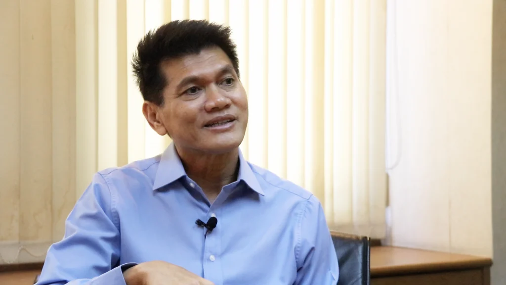 สาธิต รมช.สธ. ไม่หวังพึ่งบริษัทผลิตแอสตร้าฯ รายเดียวแล้ว หลังถูกเลื่อนรับมอบปี 65 เดินหน้าหาวัคซีนเพิ่ม