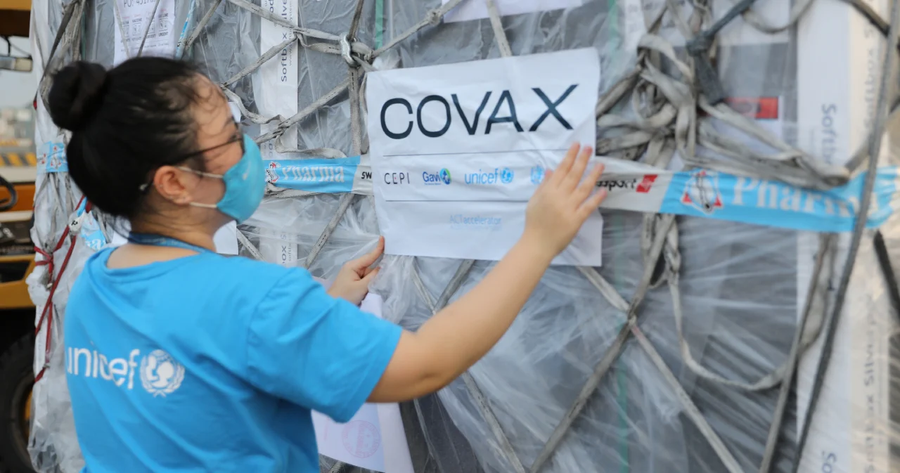 ขบวนวัคซีน ‘COVAX’ อาเซียนได้รับแล้ว 33 ล้านโดส