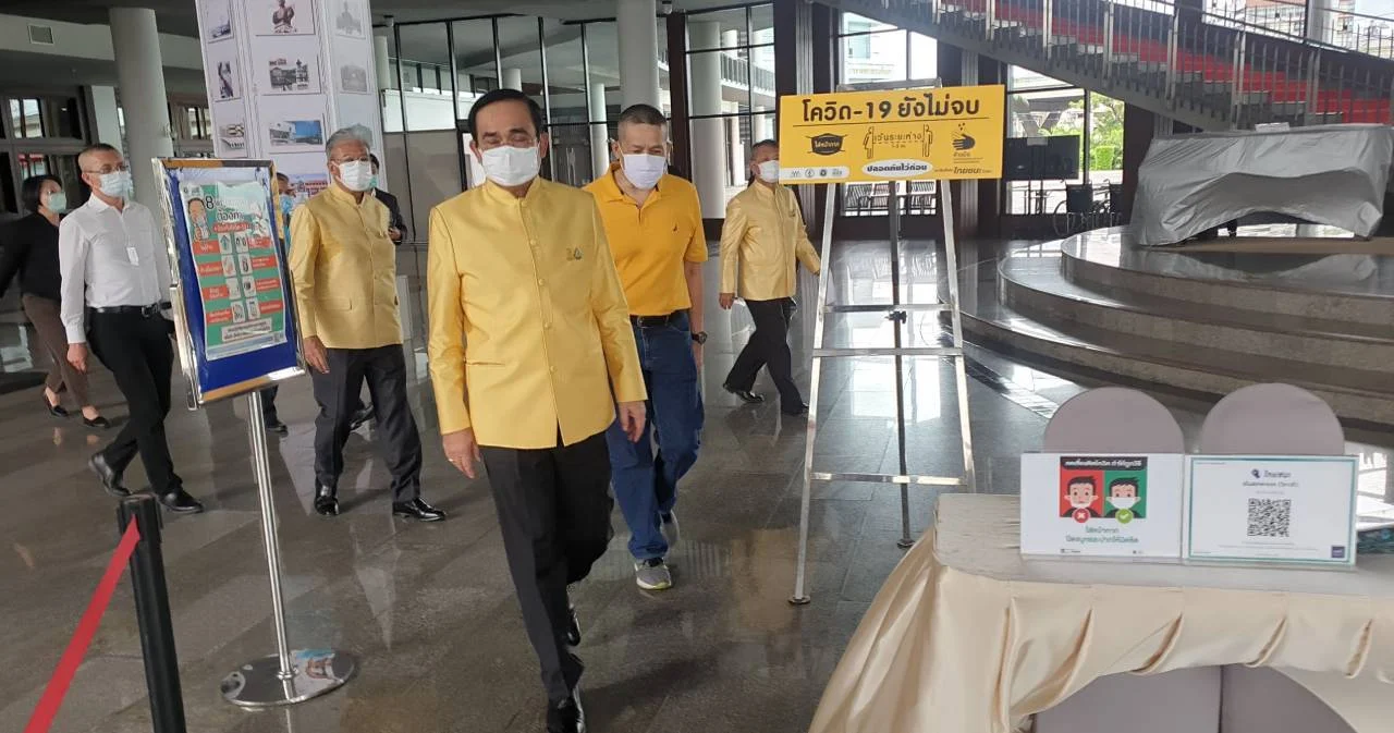 นายกฯ ตรวจเยี่ยมการจัดตั้ง รพ.สนาม สโมสรกองทัพบก