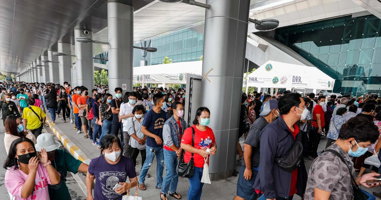 ‘อนุทิน’ เชื่อไม่มีการยุบศูนย์ฉีดวัคซีนกลางบางซื่อ ลั่นเราทำสิ่งที่ดีจะยุบได้อย่างไร