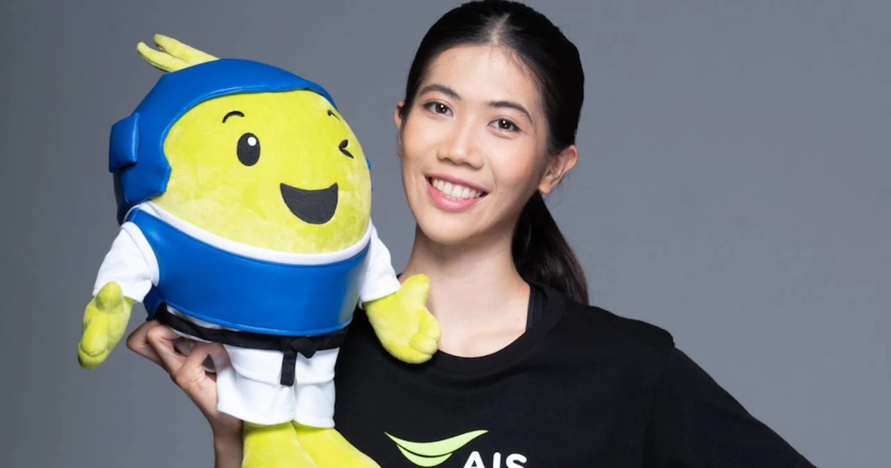 AIS เสือปืนไว คว้า ‘น้องเทนนิส’ เหรียญทองโอลิมปิก 2020 เป็น ‘แบรนด์แอมบาสเดอร์’ คนใหม่