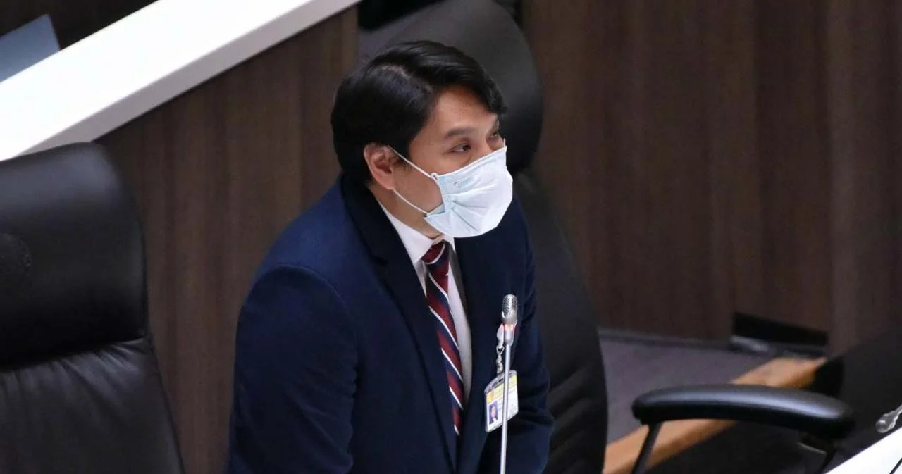 สภาฯ ผ่านงบหน่วยงานภายใต้กำกับนายกฯ ฝ่ายค้านพุ่งเป้าค้าน สตช. ขอซื้อปืนเพิ่ม