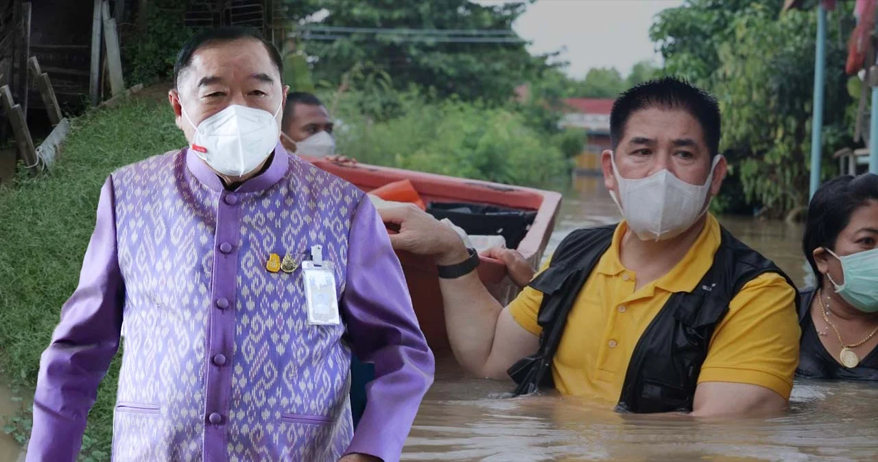 ‘ประวิตร’ ปัดหาเสียงลงพื้นที่สระแก้ว แจง ‘ธรรมนัส’ ลุยน้ำแจกของเป็นเรื่องของพรรค