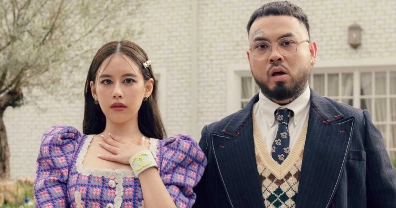 ฟาง ธนันต์ธรญ์ ชวน URBOYTJ อัปเดต ‘Status’ (สเตตัส) เช็คสถานะคนที่แอบชอบ