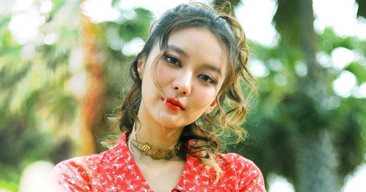 ‘จีบป่ะ’ เพลงแรกในฐานะศิลปินเดี่ยวของ ‘แพรวา ณิชาภัทร’