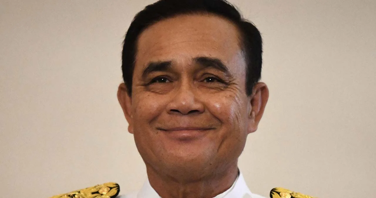 นายกฯ ขอบคุณทุกฝ่าย หลังไทยฉีดวัคซีนโควิด 100 ล้านโดสในปี 64 ได้สำเร็จ เผยพร้อมรับมือสายพันธุ์ใหม่โอไมครอน