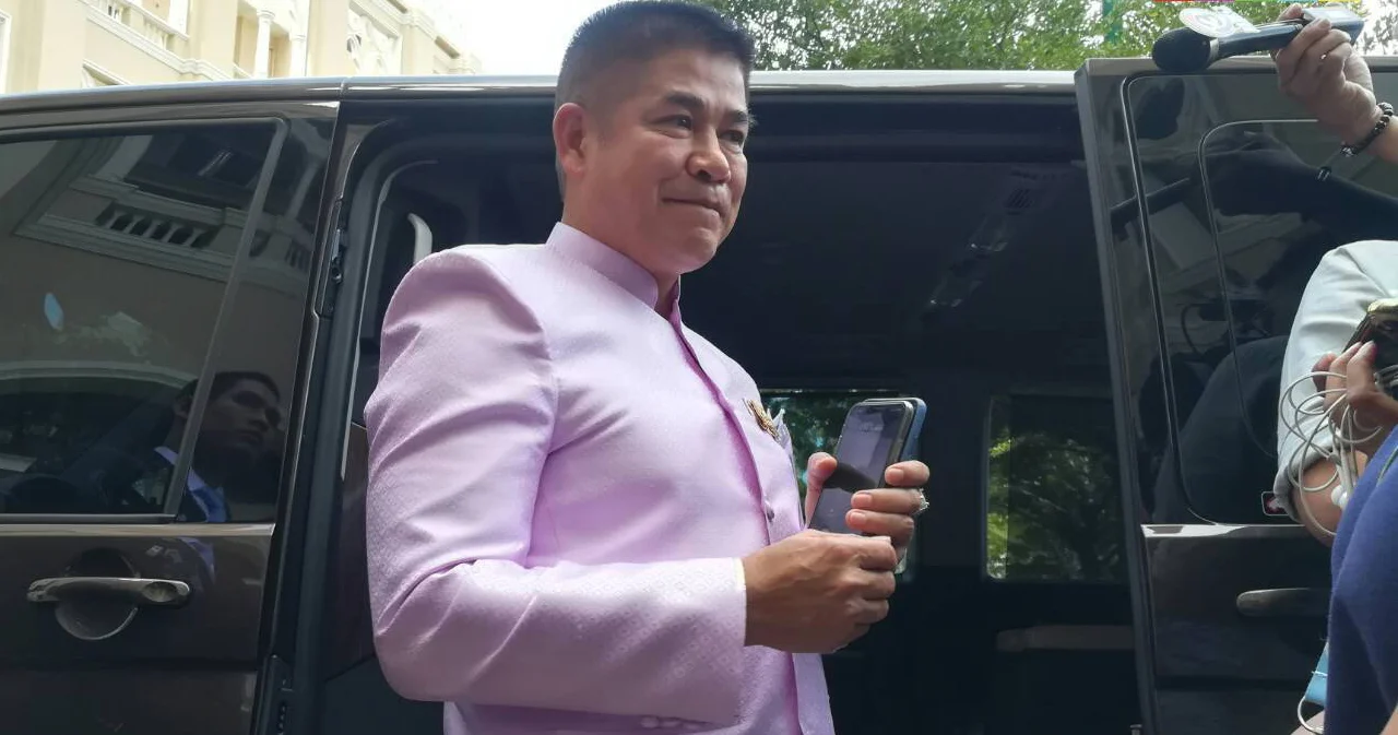 อินไซด์วงประชุมพลังประชารัฐ มีมติขับ ‘ธรรมนัส’ รวม 21 ส.ส. พ้นพรรค เตรียมย้ายไปเข้าพรรคเศรษฐกิจไทย