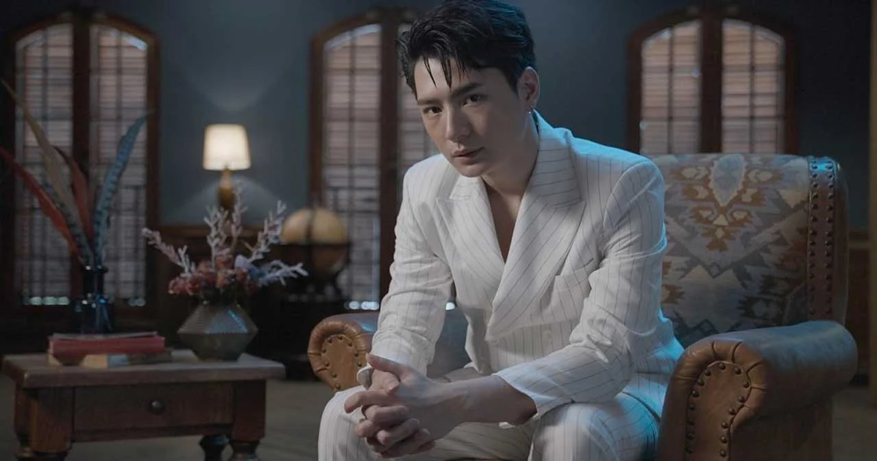 ‘คริส พีรวัส’ ถ่ายทอดความเศร้า ผ่านเพลง ‘เกลียดเธอไม่ลง’ ประกอบซีรีส์ ‘สงครามดอกไม้’