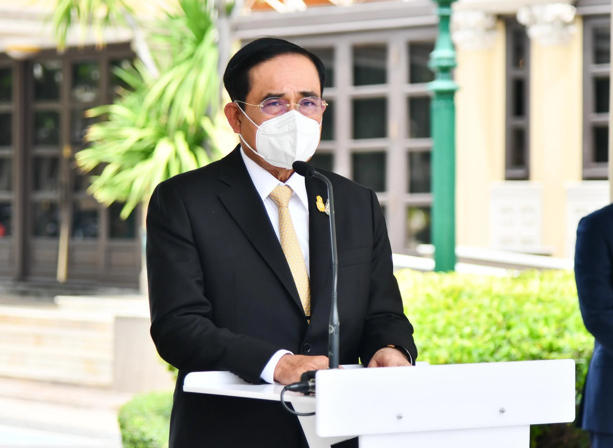 นายกฯ เตือนเทศกาลสงกรานต์ไม่ปฏิบัติตามมาตรการอาจถูกปิดงานทันที