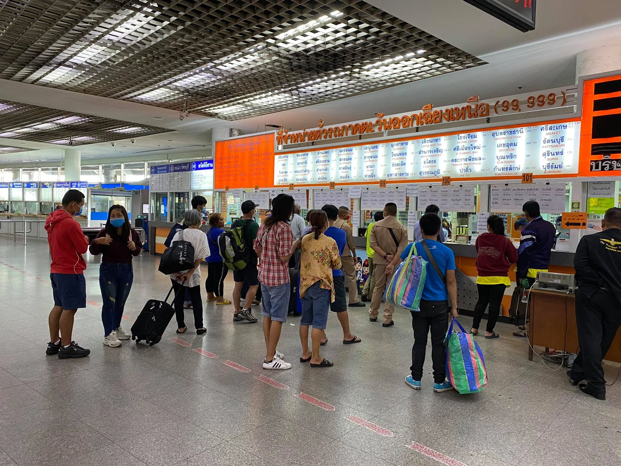 บขส.เตรียมรถ 3,800 เที่ยว คาดวันนี้ปชช.เดินทางสูงสุด มั่นใจรถพอไม่มีผู้โดยสารตกค้าง