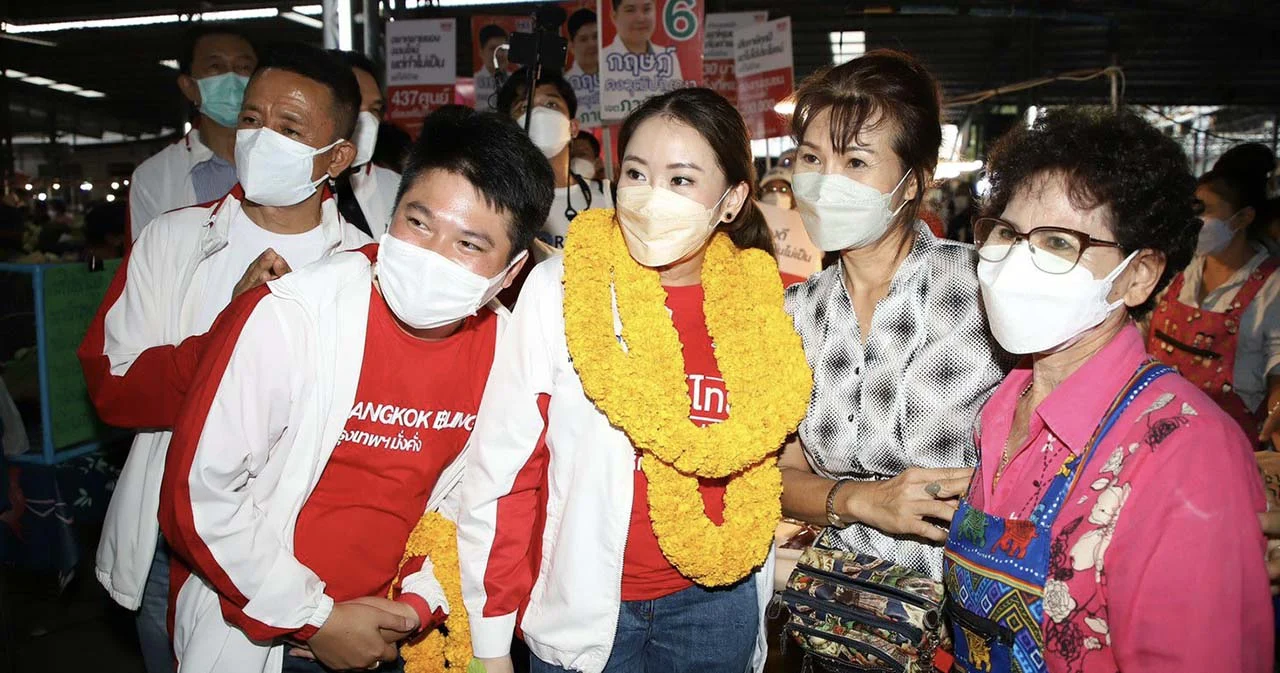 ‘แพทองธาร’ ลงพื้นที่หาเสียง ช่วยผู้สมัคร ส.ก. เพื่อไทยครั้งแรก  ย้ำยังไม่ใช่ว่าที่แคนดิเดตนายกฯ