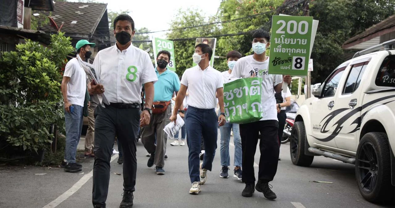 ‘ชัชชาติ’ ไม่ปักใจเชื่อโพล ชวน New Voter ใช้เสียงให้มากที่สุด ย้ำไม่เชียร์ Strategic Vote
