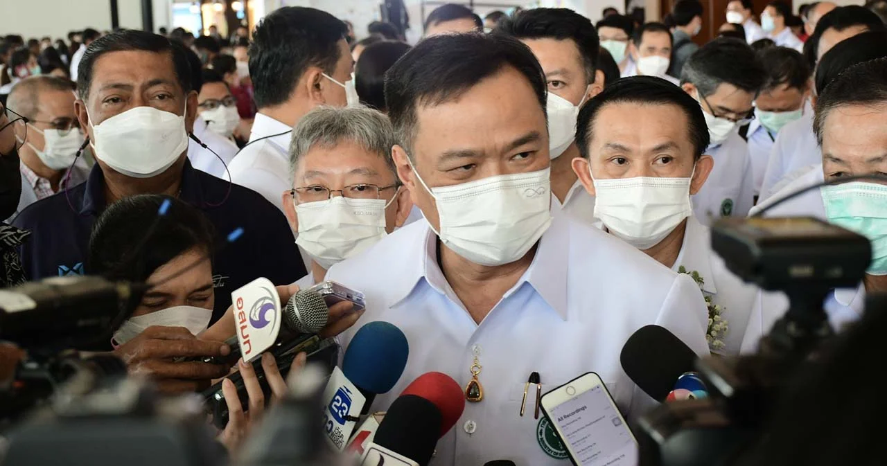 ‘อนุทิน’ เตรียมใช้ประกาศ สธ. แทน กม.กัญชา ชม ‘ก้าวไกล – ชทพ.’ ทำเพื่อปชช. แม้ใกล้เลือกตั้ง