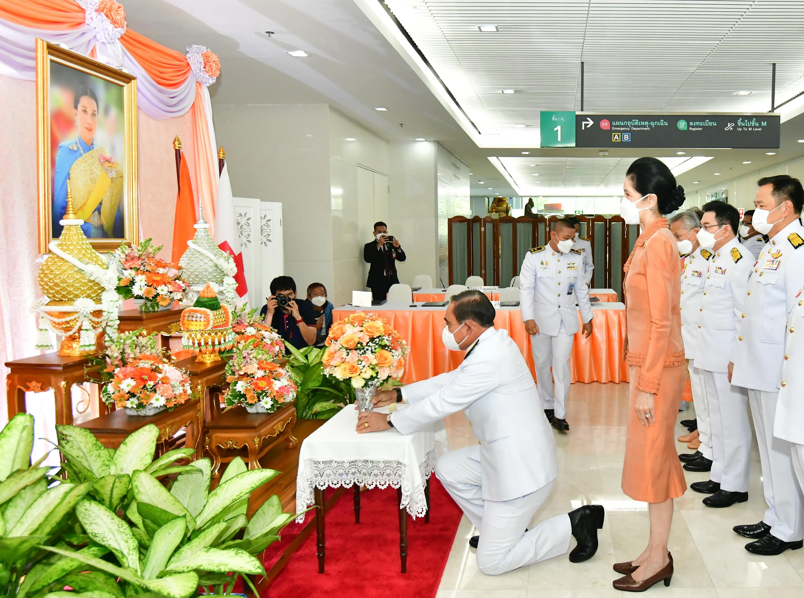 รัฐบาล-ฝ่ายค้าน ร่วมลงลงนามถวายพระพร เจ้าฟ้าพัชรกิติยาภาฯ