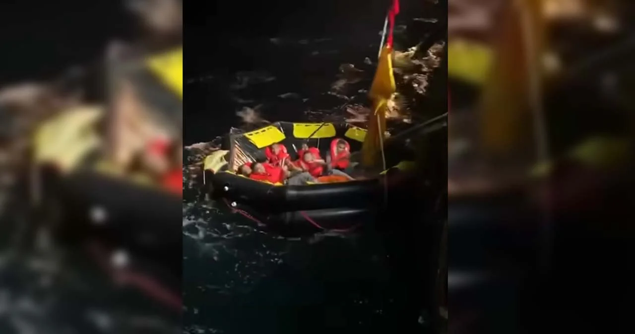กองทัพเรือเร่งช่วยกำลังพล ‘เรือหลวงสุโขทัย’ ช่วยได้แล้ว 78 นาย สาหัส 3 นาย