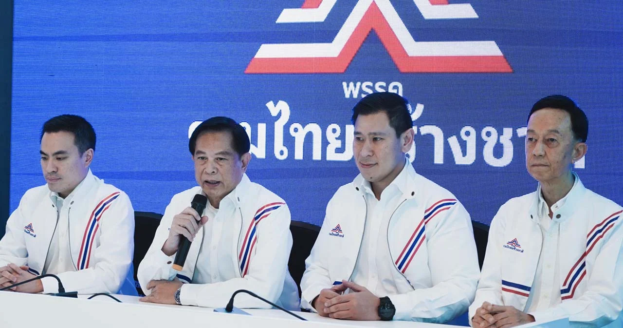 ‘พีระพันธุ์’ ยก ‘พล.อ.ประยุทธ์’ เป็นบุคลากรที่มีคุณค่าสำหรับประเทศ ส่วนจะส่งแคนดิเดตนายกฯ ชื่อเดียวหรือไม่ ถึงเวลาจะประชุมอีกที