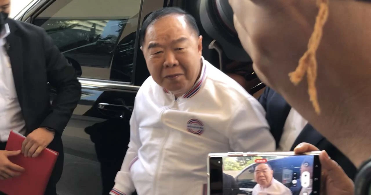 “ผมไปธุระผม” พล.อ.ประวิตร ตอบเหตุผลลาครม. หลังพล.อ.ประยุทธ์ บอกไปราชบุรี