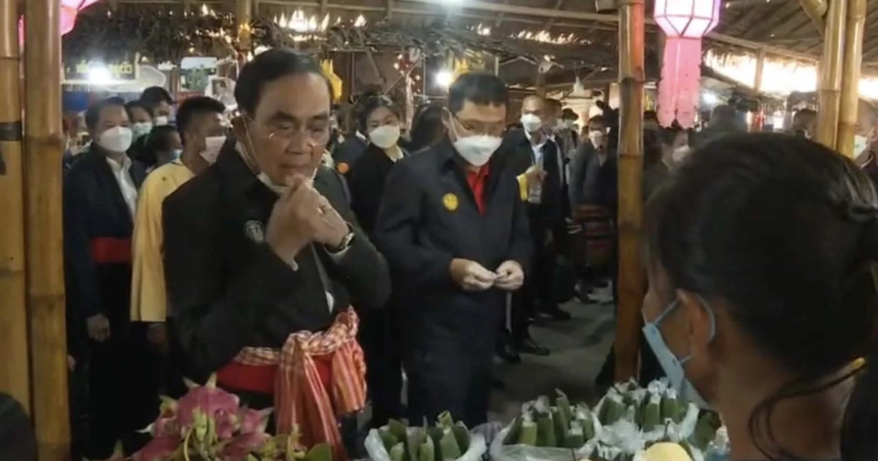 นายกฯ ลงพื้นที่ จ.ราชบุรี ส.ส.พลังประชารัฐรอต้อนรับ ไร้เงาบ้านใหญ่