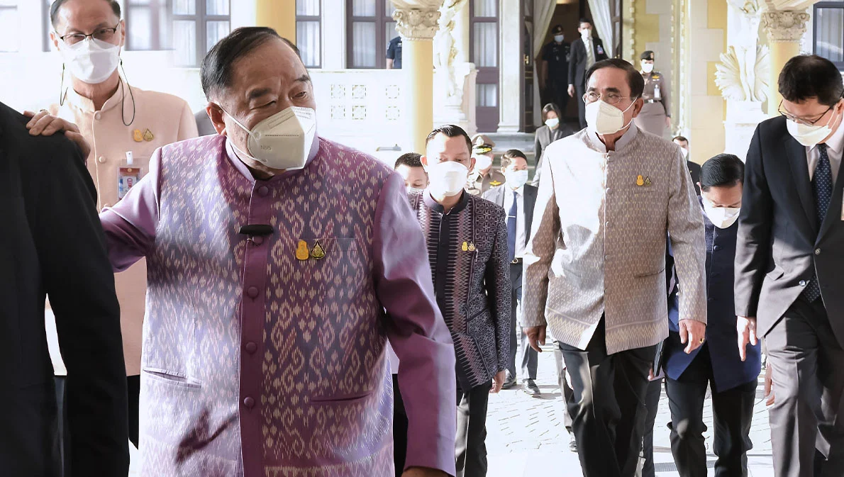 พี่น้อง 2 ป. อารมณ์เสีย ถูกถามประเด็นลงพื้นที่ปาดหน้า ความสัมพันธ์ยังดีอยู่ไหม